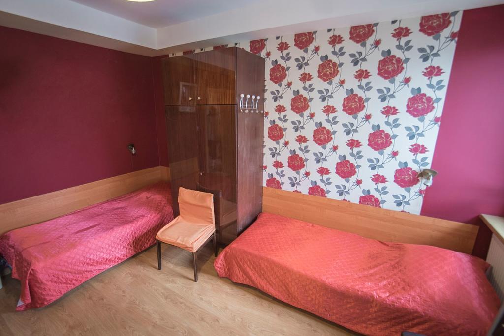 Guest House Wanda Walbrzych Bagian luar foto